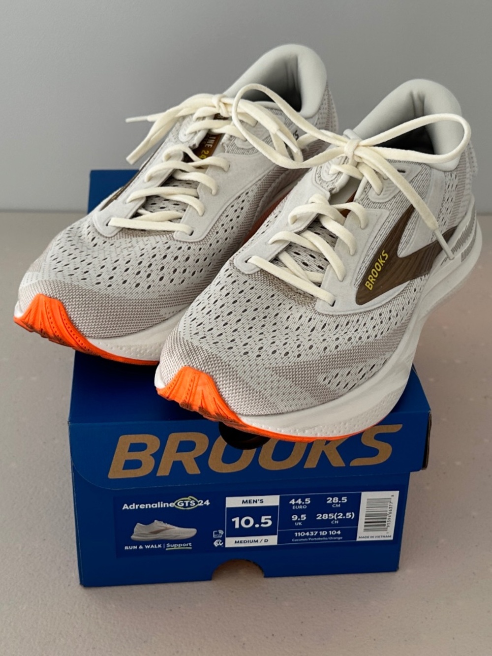 Brooks Adrenaline GTS 24 -  Men’s Size:10.5D - Excellent condition
